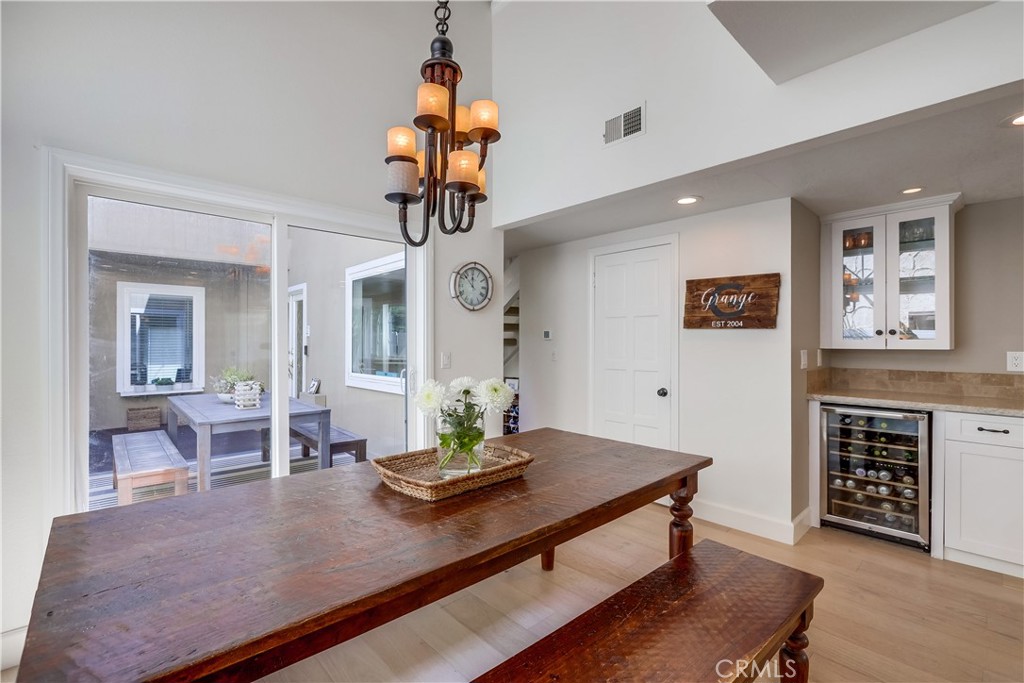 225 20th Property Photo 13