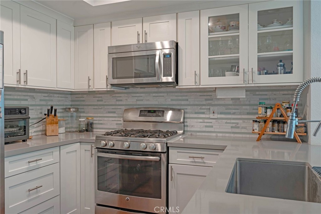 543 Victoria M Property Photo 2