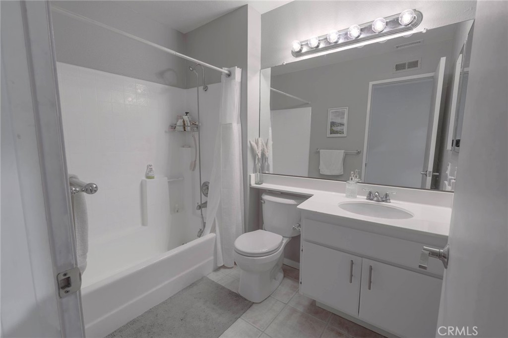 543 Victoria M Property Photo 13