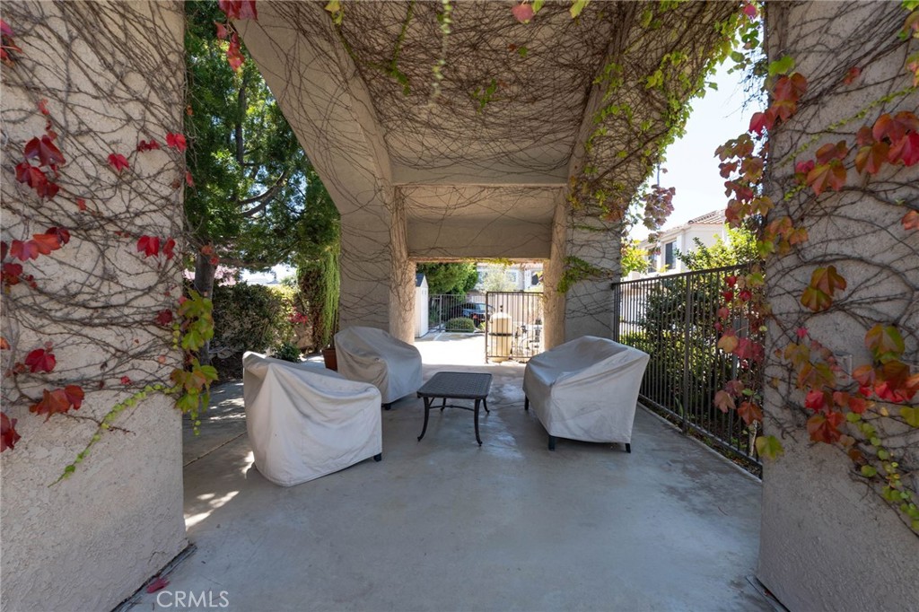 543 Victoria M Property Photo 17