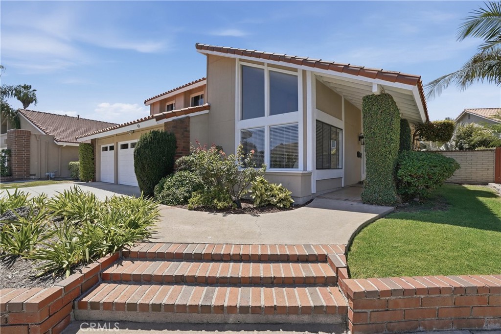 8832 Arcel Property Photo 4