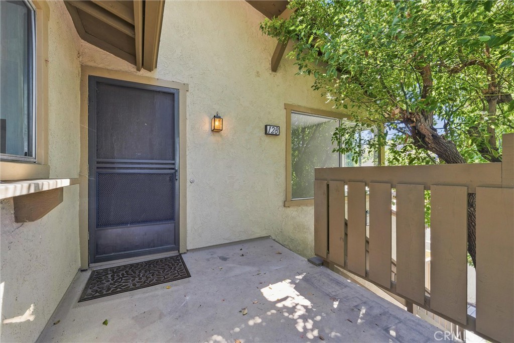 128 Clearbrook Property Photo 3