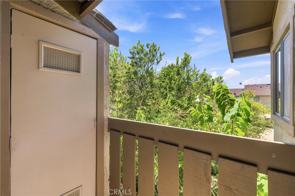 128 Clearbrook Property Photo 16