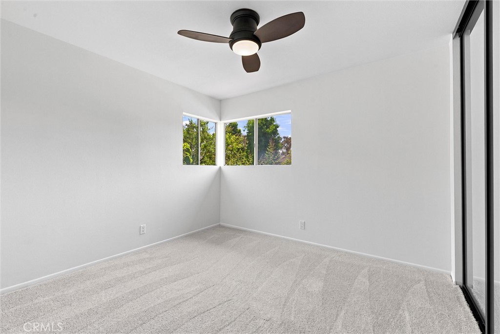 128 Clearbrook Property Photo 18