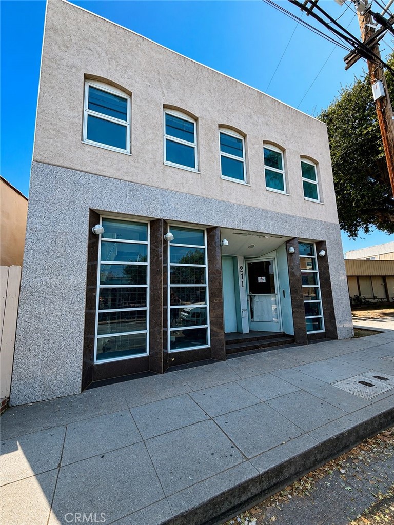211 S Verdugo Property Photo 1