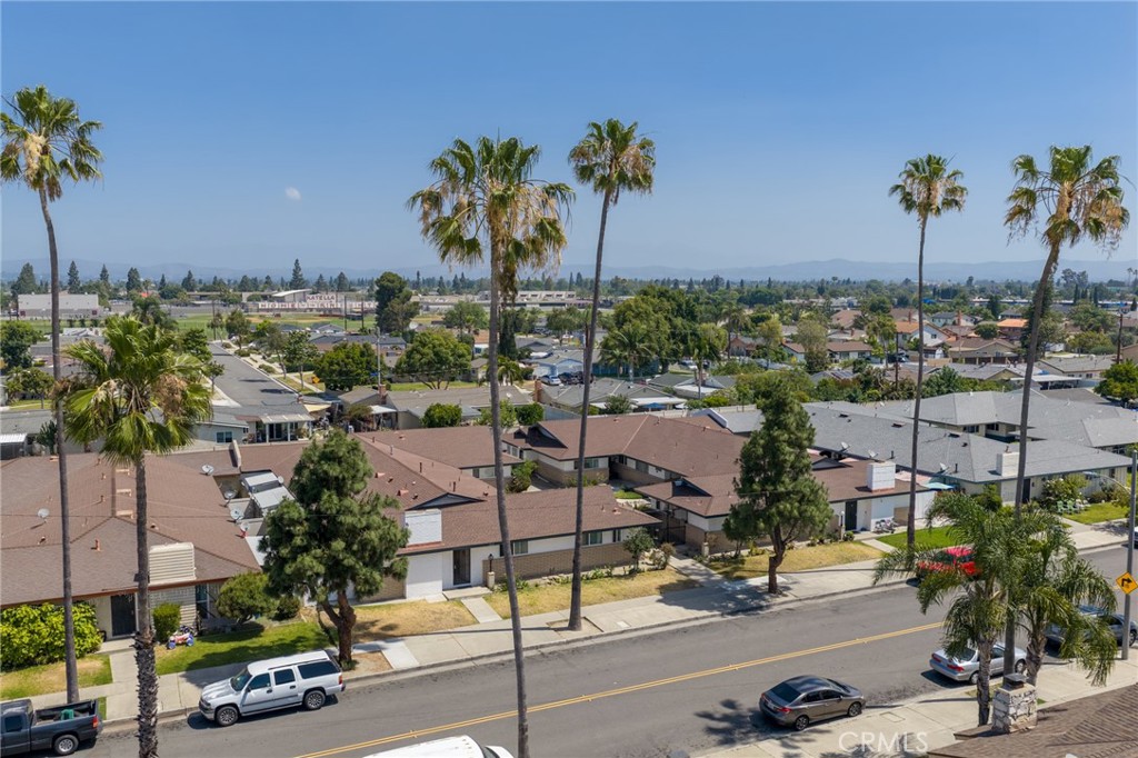 2127 E Almont Avenue Property Photo 1