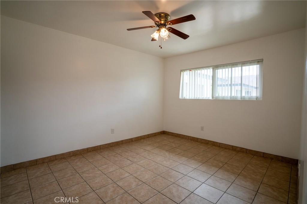 2127 E Almont Avenue Property Photo 8