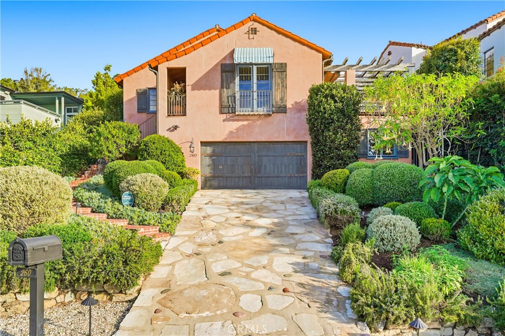 260 High Property Photo 2