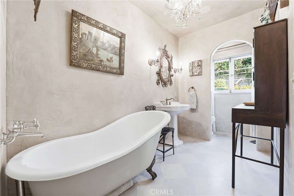 260 High Property Photo 20