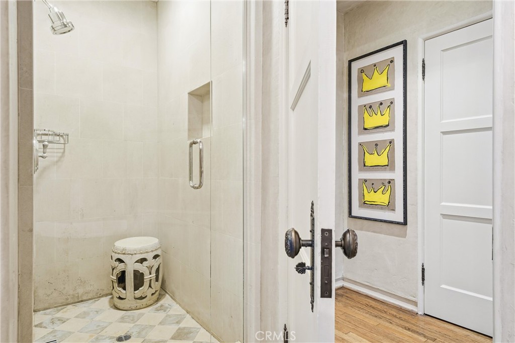 260 High Property Photo 21