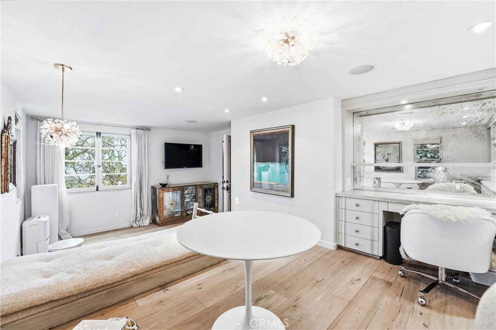260 High Property Photo 28