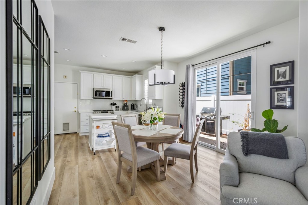 24 Thorp Spring Property Photo 11