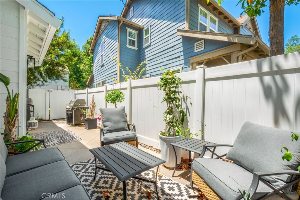 24 Thorp Spring Property Photo 14