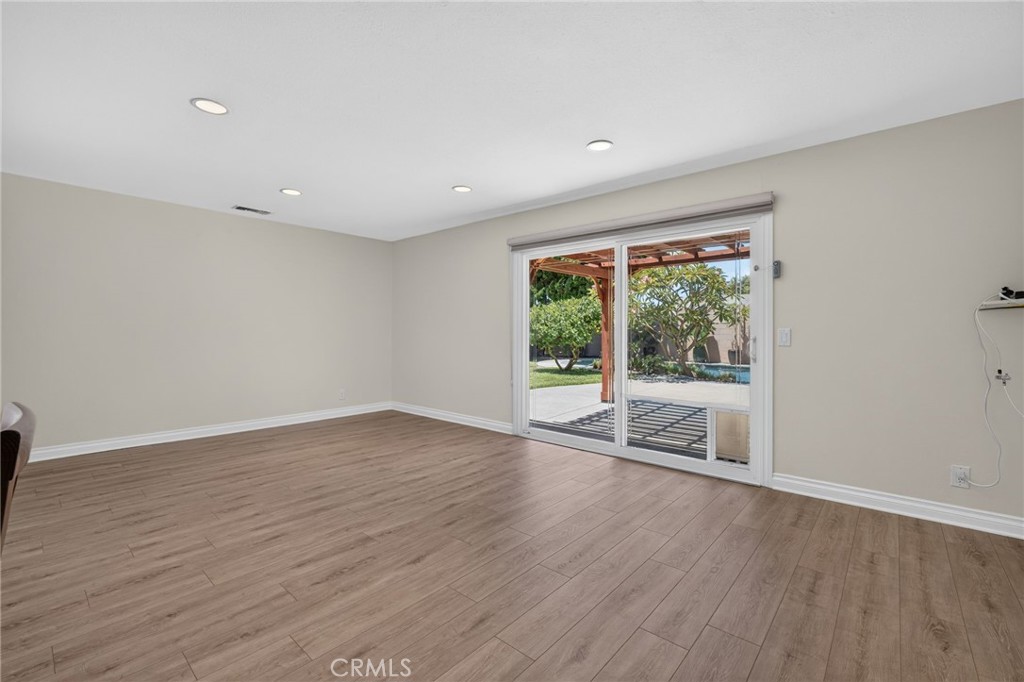 5051 Sisson Drive Property Photo 12