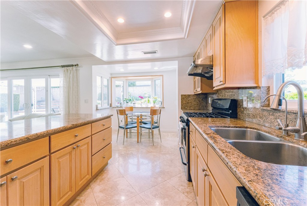 1556 Cedarmont Property Photo 4