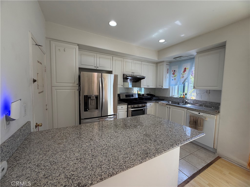 23812 Los Codona Property Photo 8