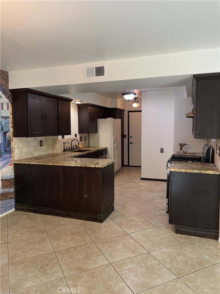 25255 Avenida Dorena Property Photo 8