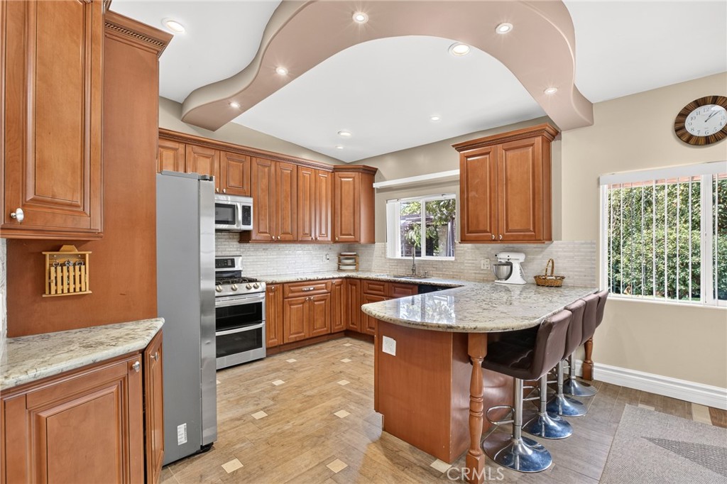 15733 Walbrook Property Photo 4