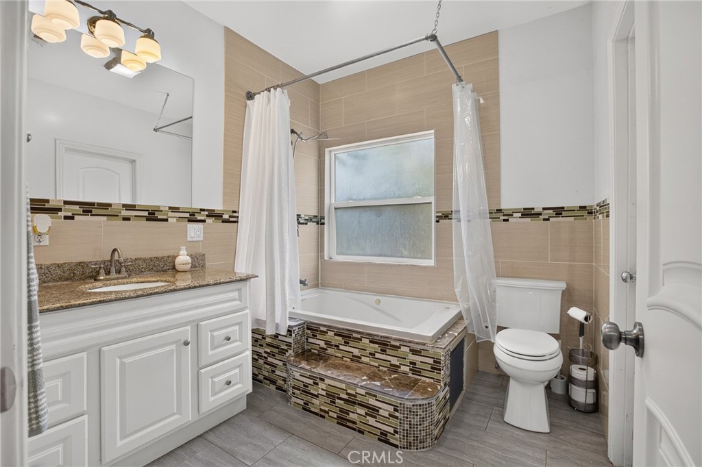 15733 Walbrook Property Photo 13