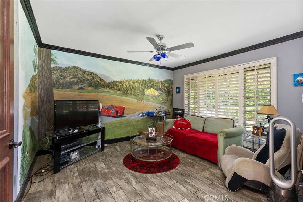 1632 Se Skyline Drive Property Photo 17