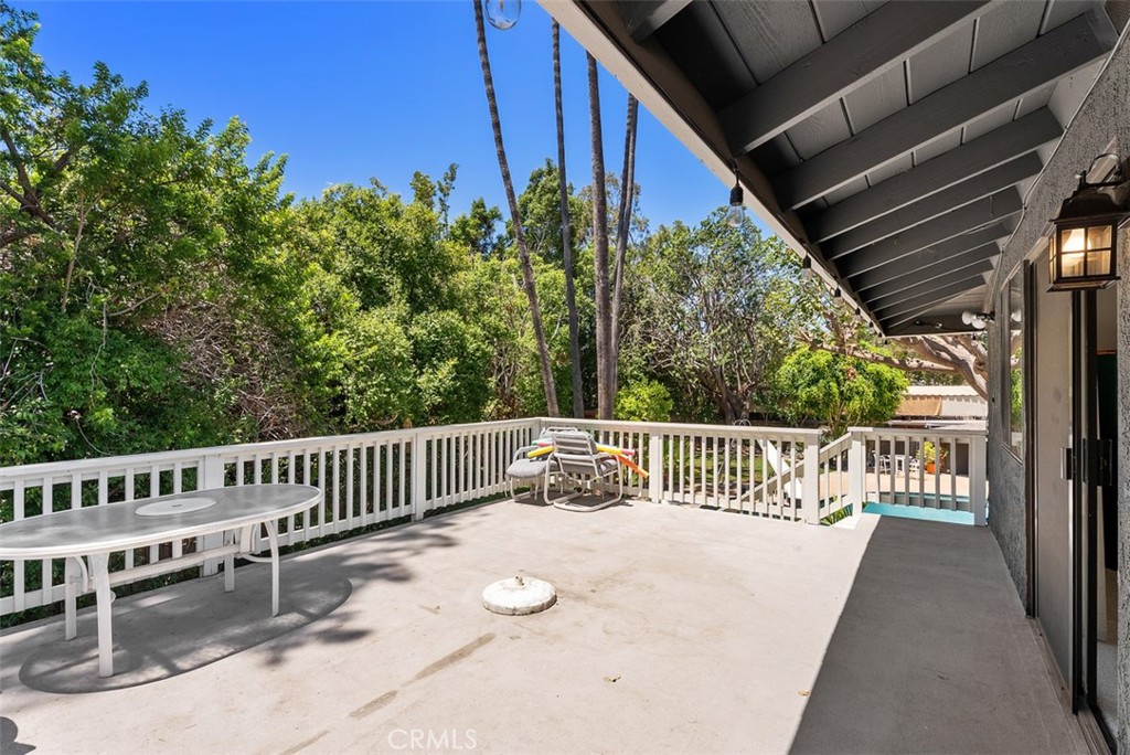 1632 Se Skyline Drive Property Photo 27