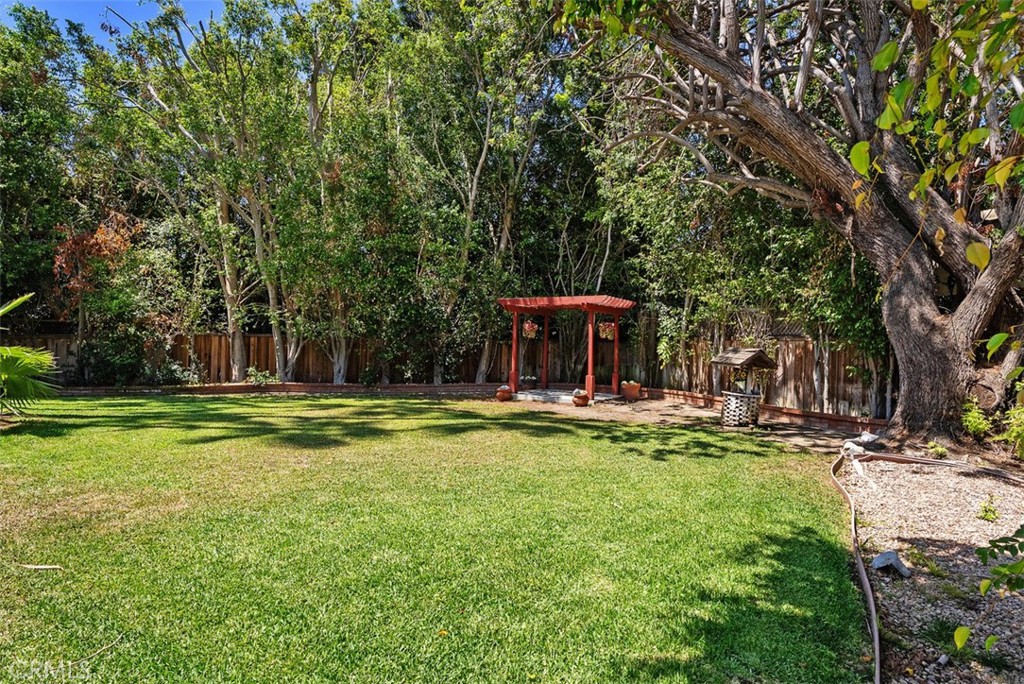 1632 Se Skyline Drive Property Photo 30
