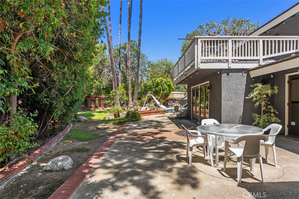 1632 Se Skyline Drive Property Photo 35