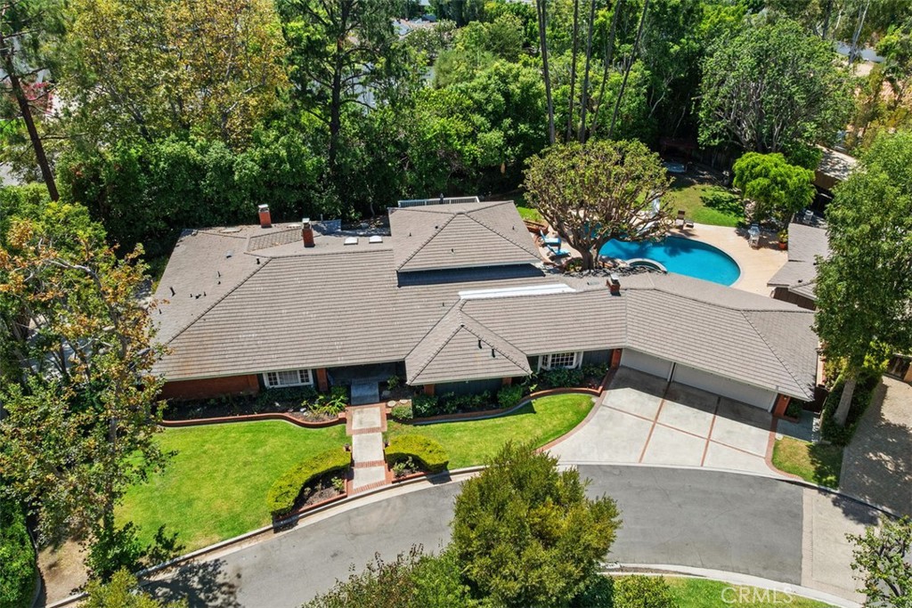 1632 Se Skyline Drive Property Photo 45