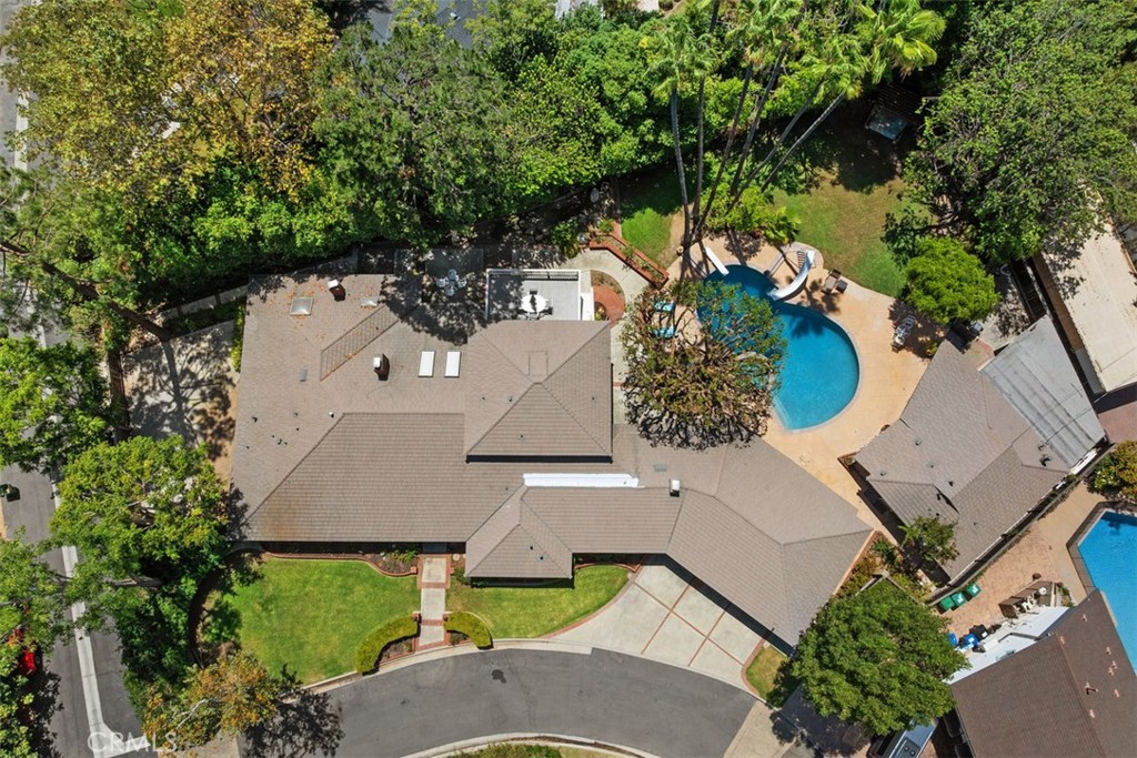 1632 Se Skyline Drive Property Photo 46