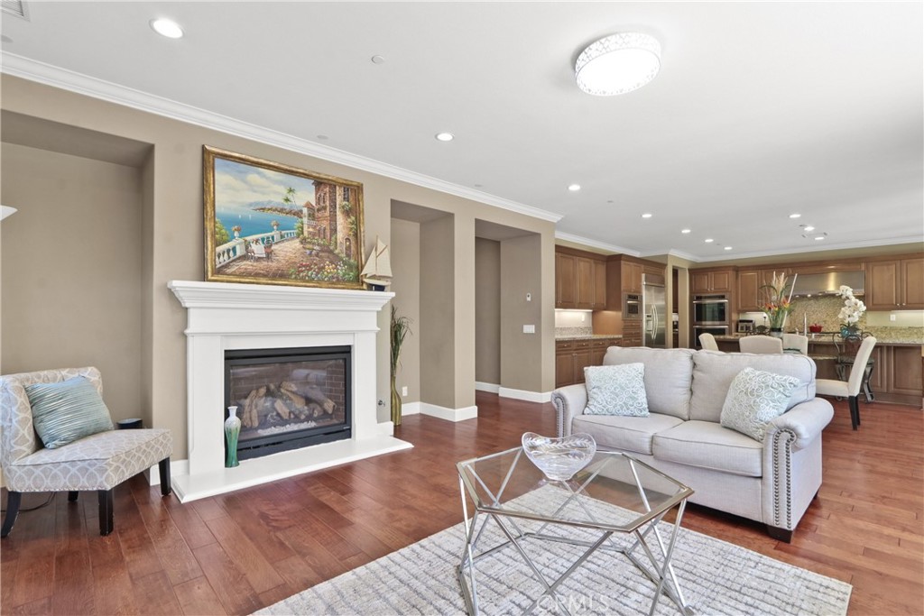 67 Hazelton Property Photo 4