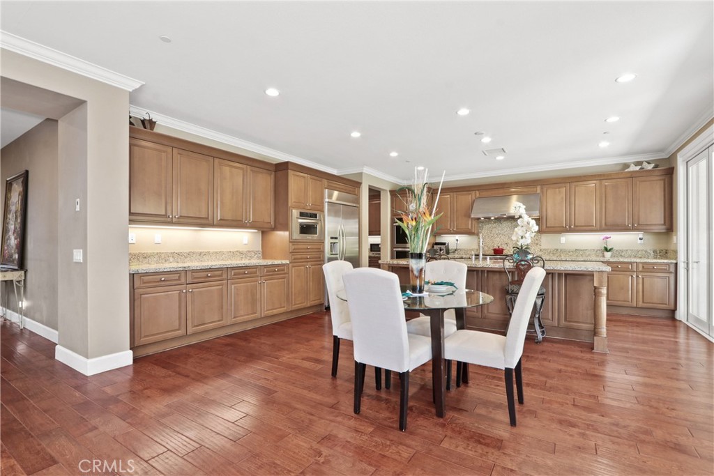 67 Hazelton Property Photo 7