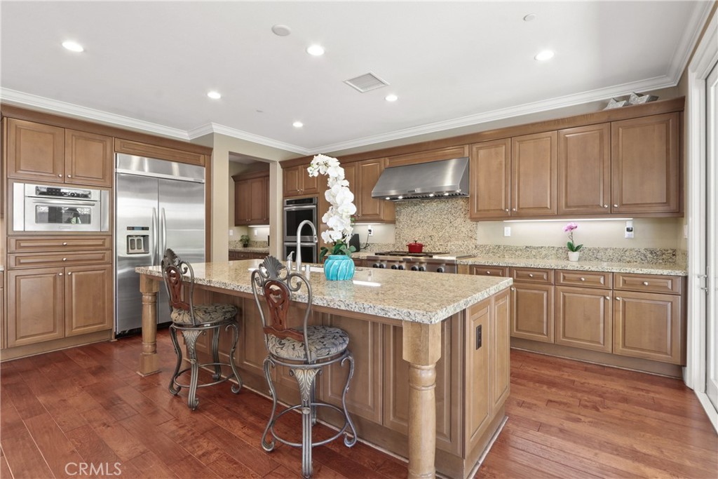 67 Hazelton Property Photo 9