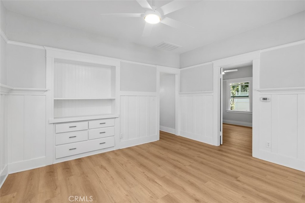 5062 Center Property Photo 12