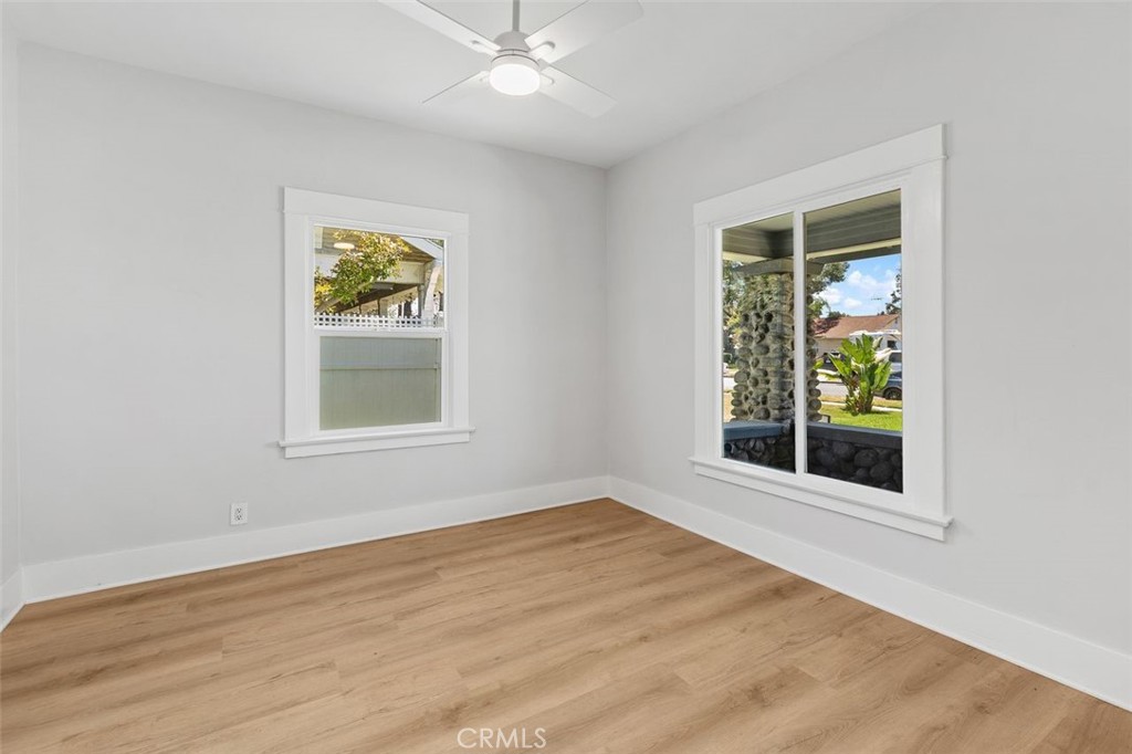 5062 Center Property Photo 16