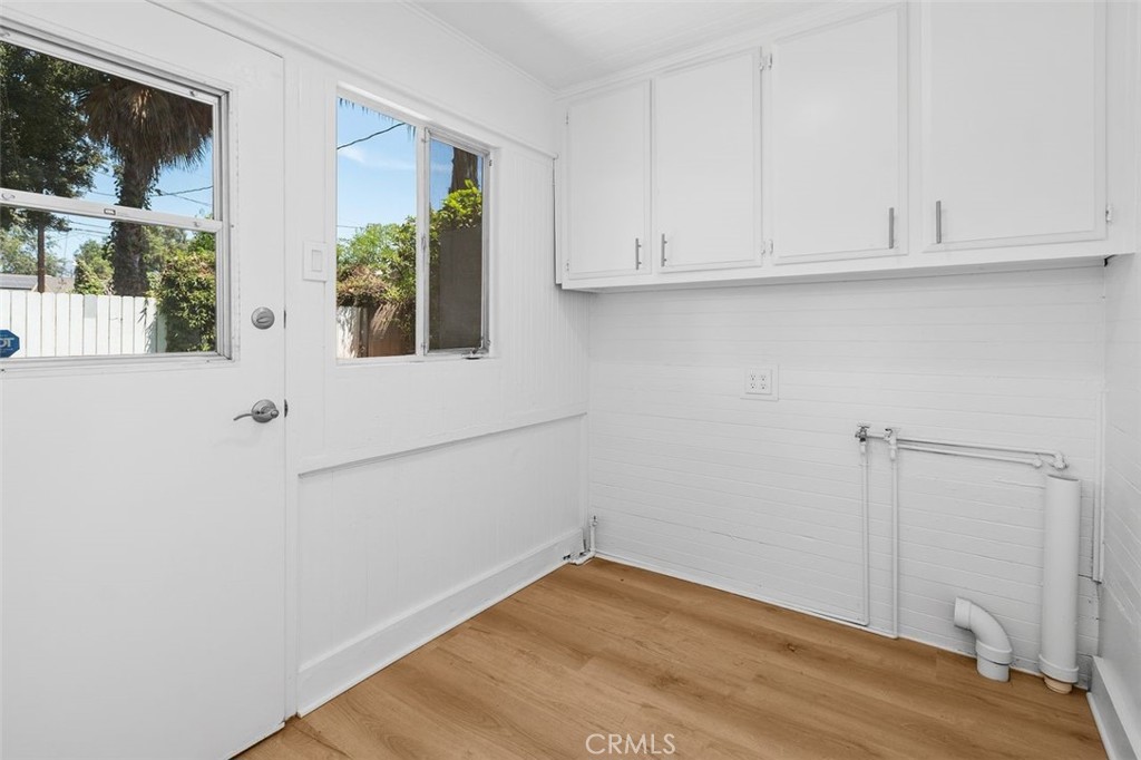 5062 Center Property Photo 18