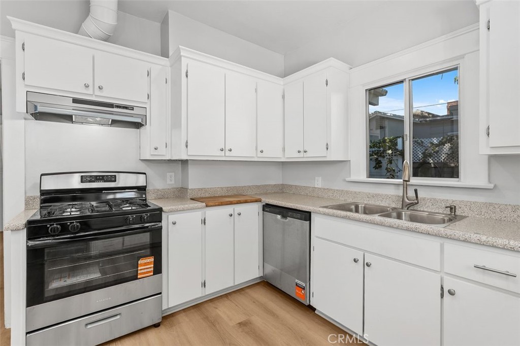 5062 Center Property Photo 23