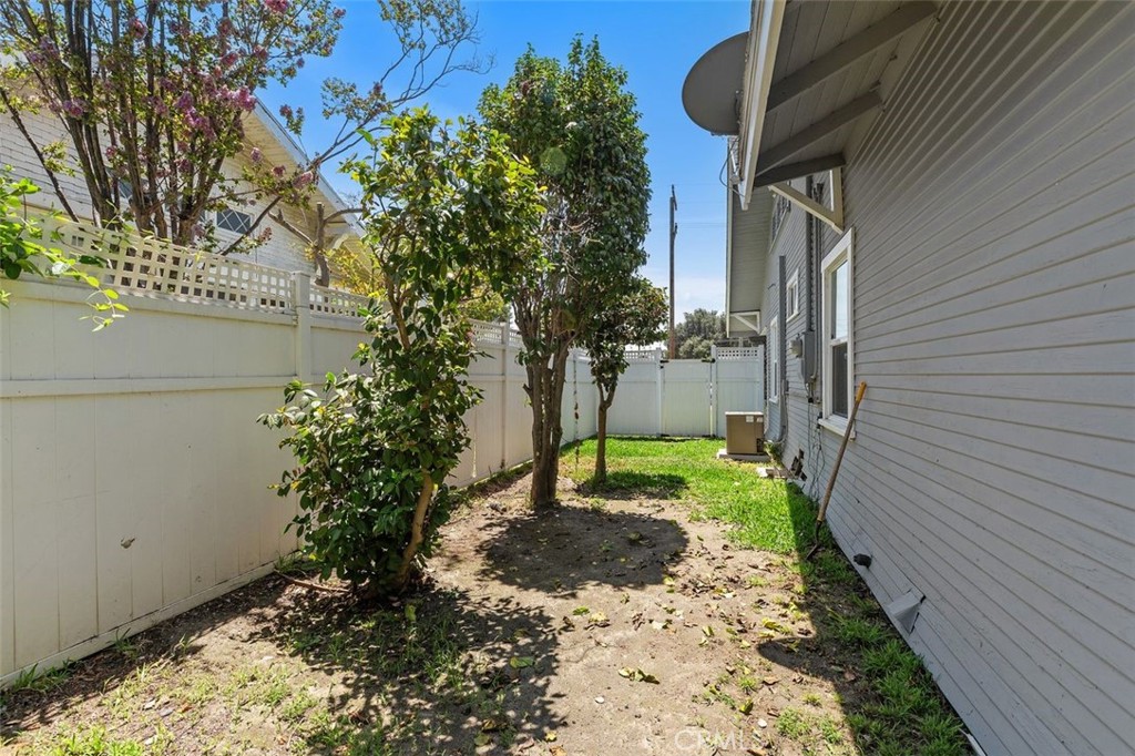 5062 Center Property Photo 29