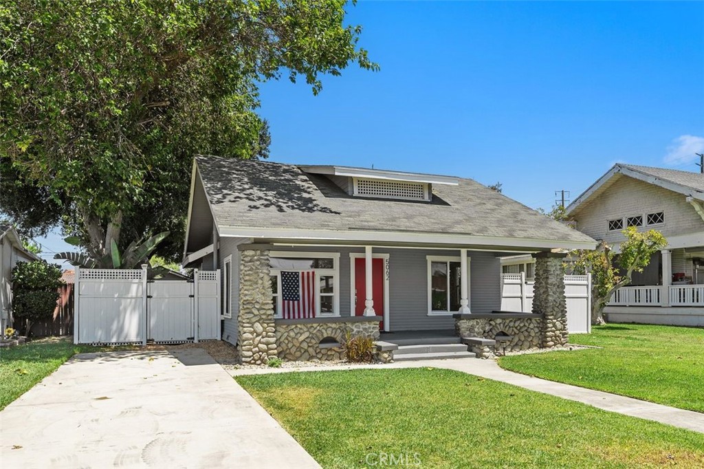 5062 Center Property Photo 32