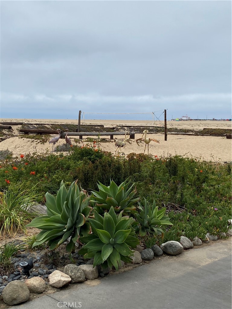 1119 E Balboa Boulevard A Property Photo 28