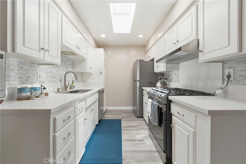 11138 Aqua Vista 29 Property Photo 1