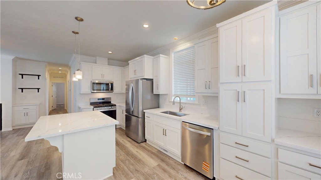903 W 17th Street 24 Property Photo 7
