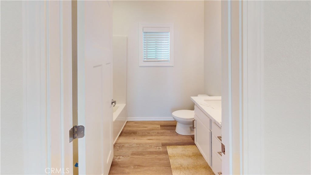 903 W 17th Street 24 Property Photo 11