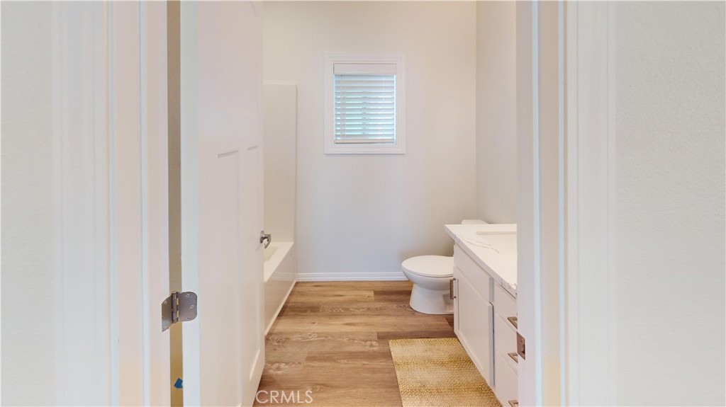 903 W 17th Street 24 Property Photo 11