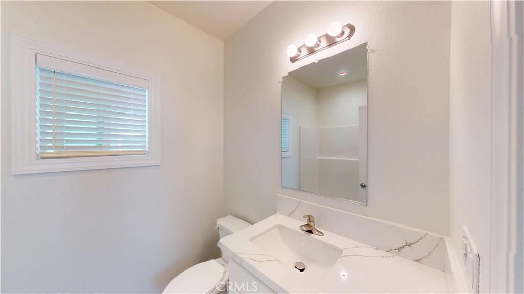 903 W 17th Street 24 Property Photo 12