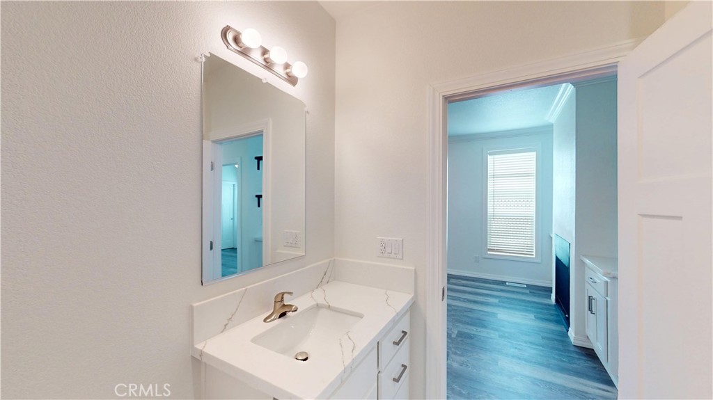 903 W 17th Street 24 Property Photo 14
