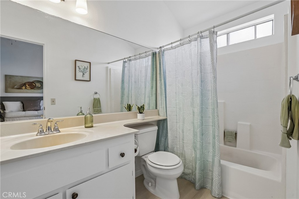 409 Utica A11 Property Photo 11