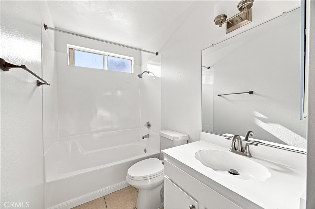 2337 E Omega Avenue Property Photo 11