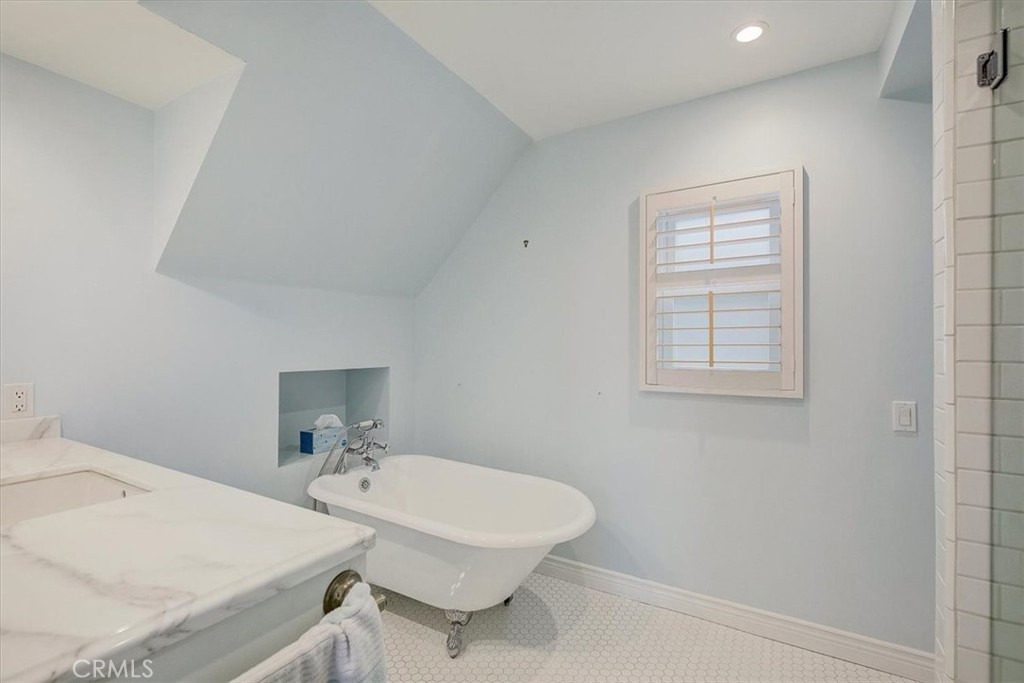 2128 Miramar Drive Property Photo 29