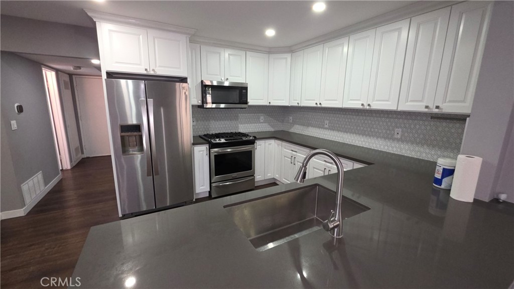 9840 Amsdell Property Photo 8