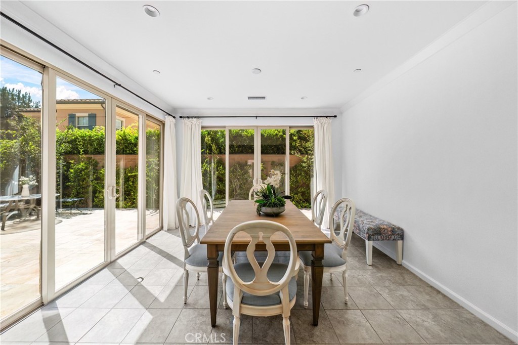 180 Frontier Property Photo 10